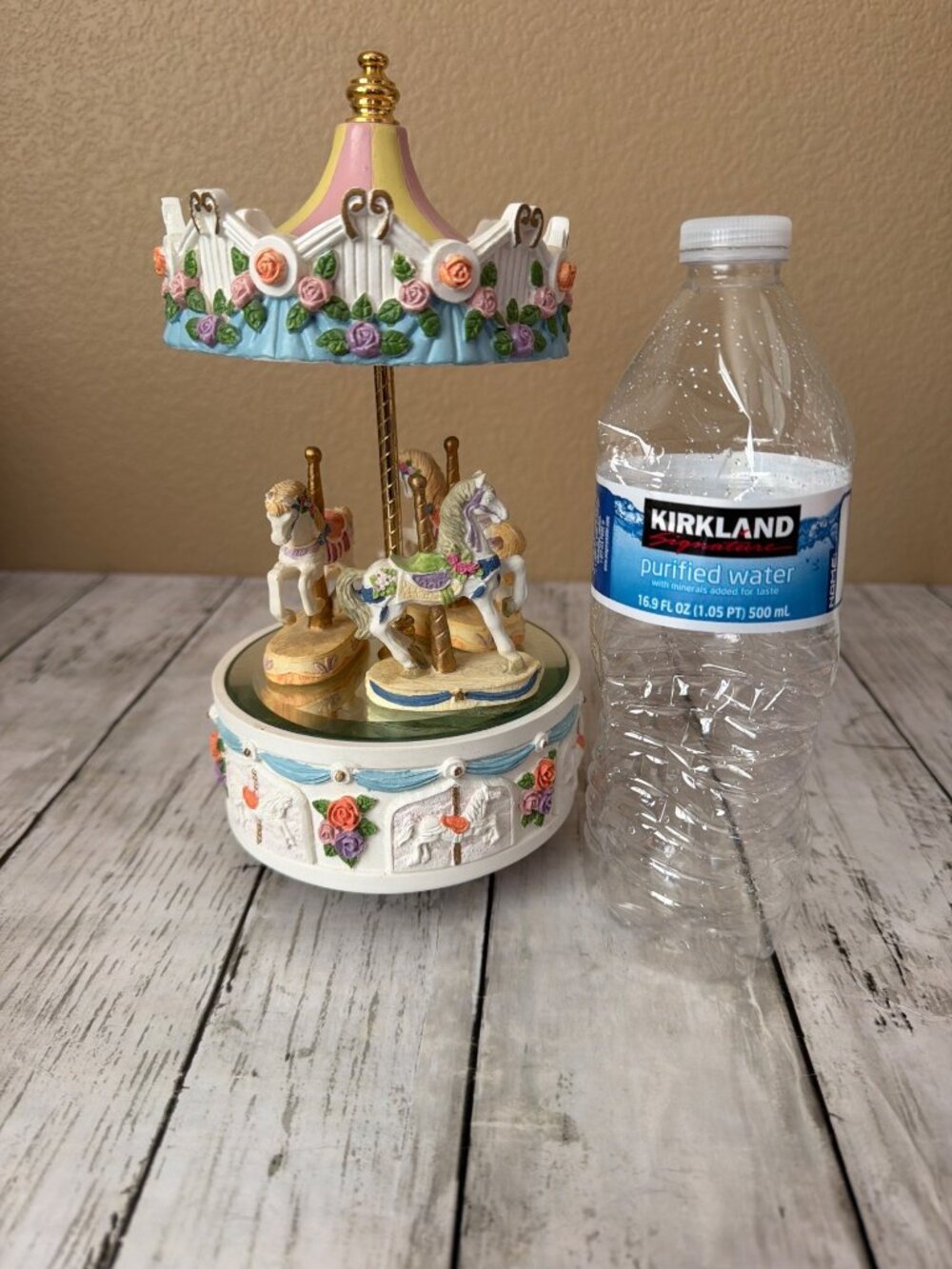 Vintage Wind-Up Music Box Nursery Decor Plays Carousel Waltz - Picture 4 of 12
